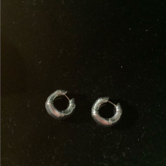 John Hardy Bamboo Sterling Silver Huggie Earrings. Perfect  Vintage Condition! - Picture 9 of 10